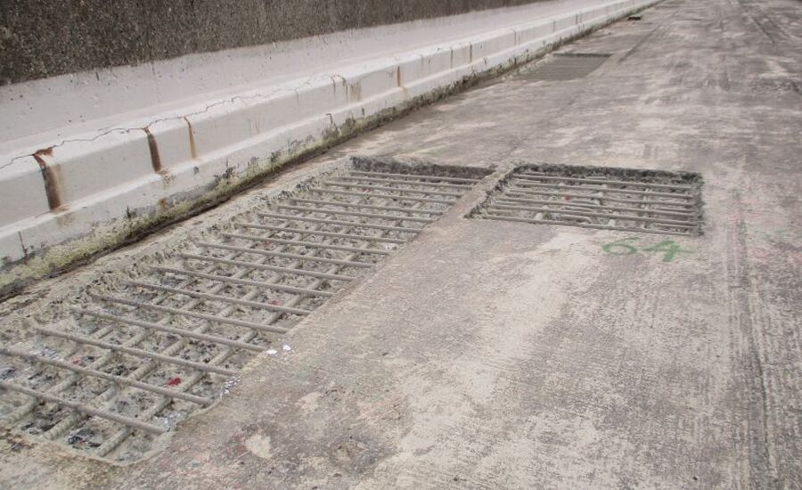 中国自動車道 床板斫り