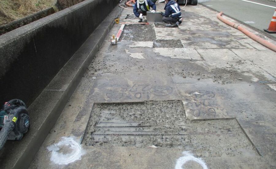 中国自動車道 床版斫り